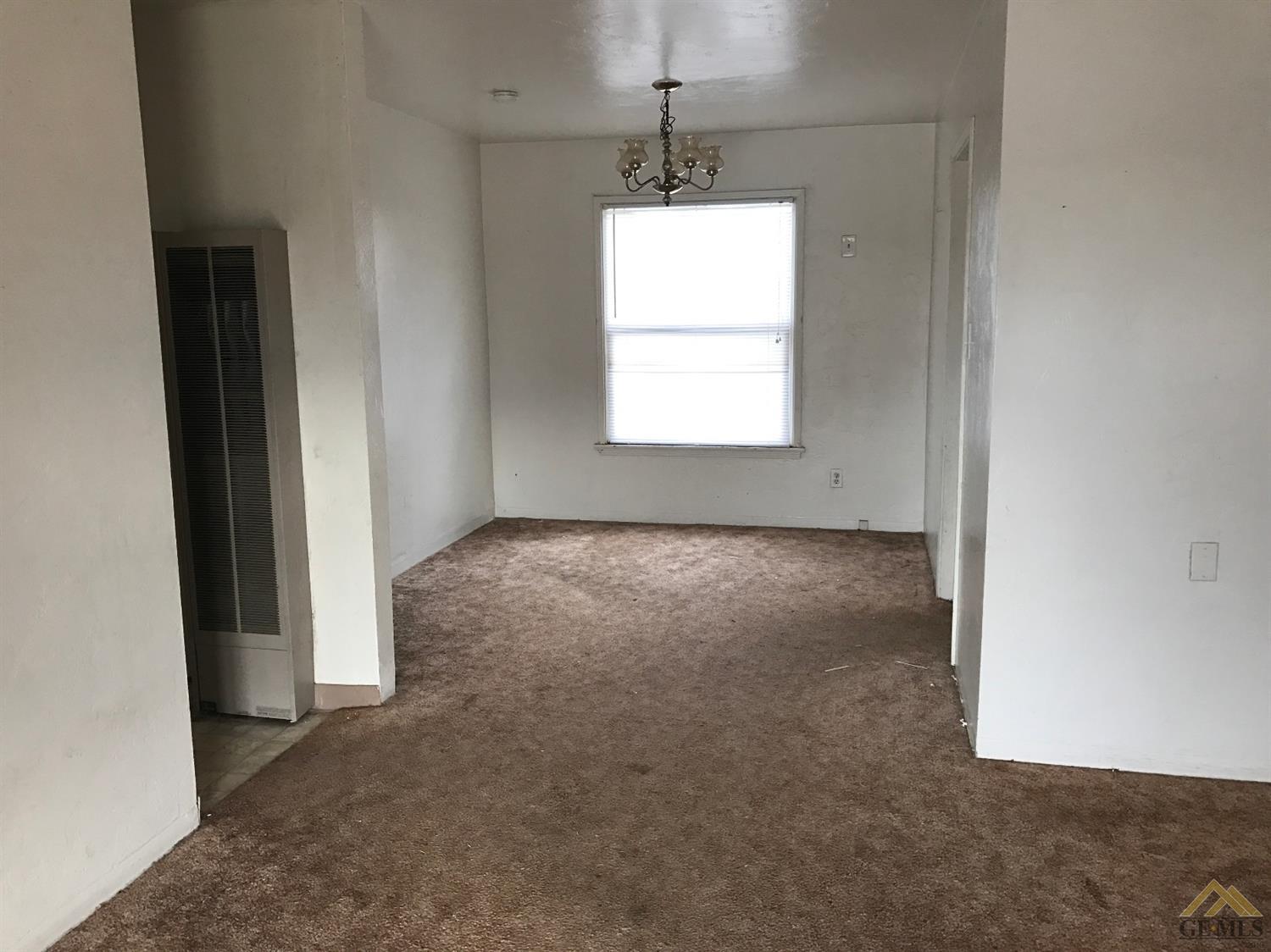 2714 16th St, Bakersfield, CA 93301 photo 3