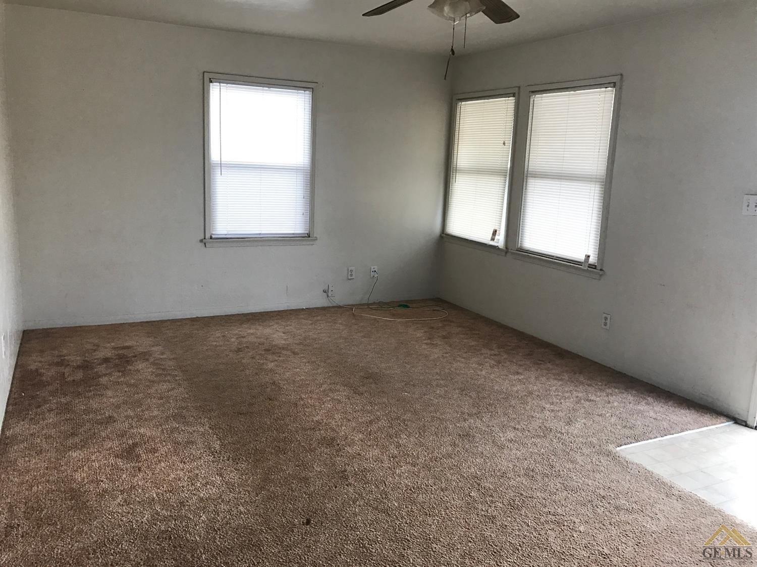 2714 16th St, Bakersfield, CA 93301 photo 4