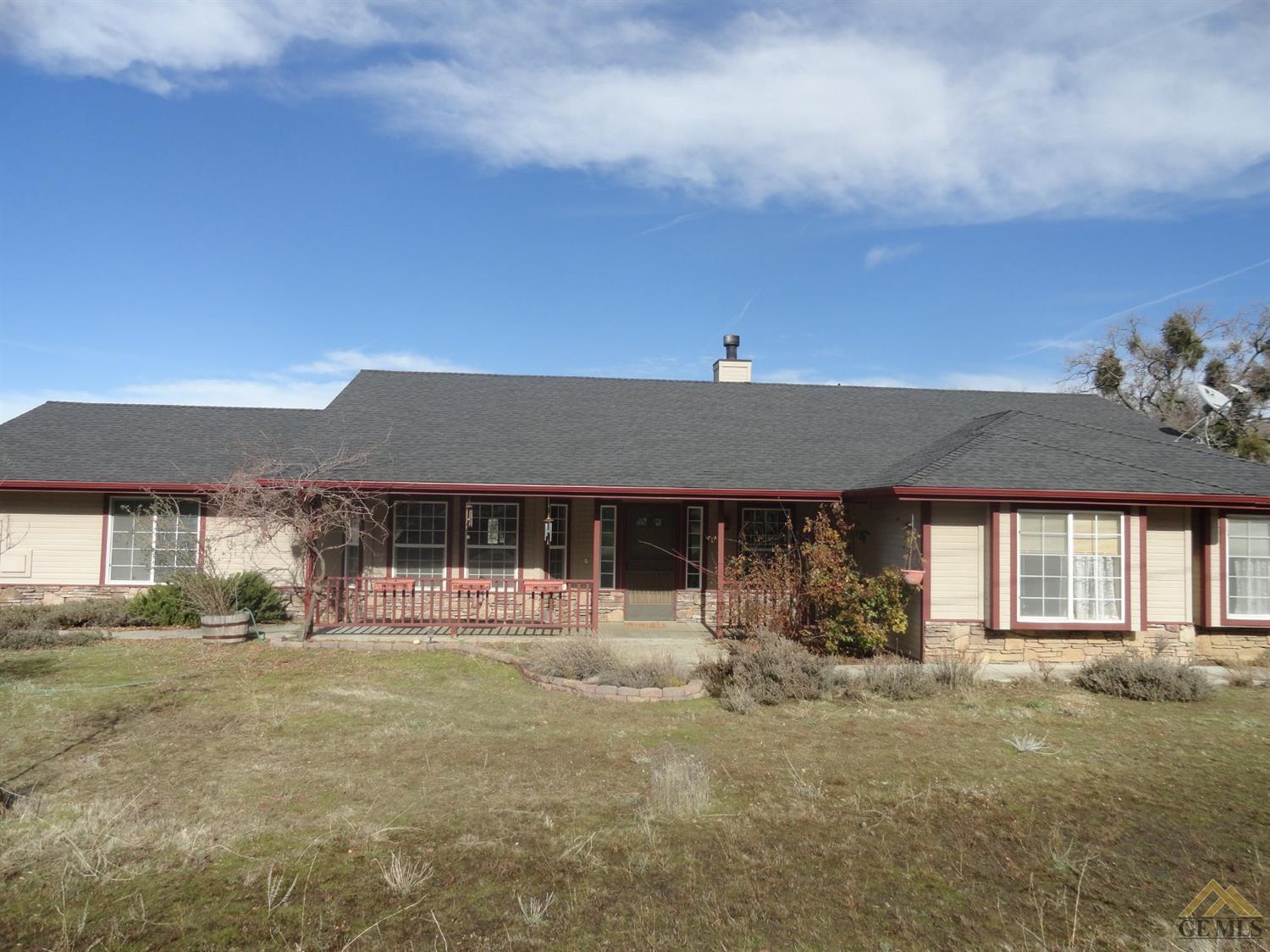 27201 Buckpasser Dr, Tehachapi, CA 93561 photo 1
