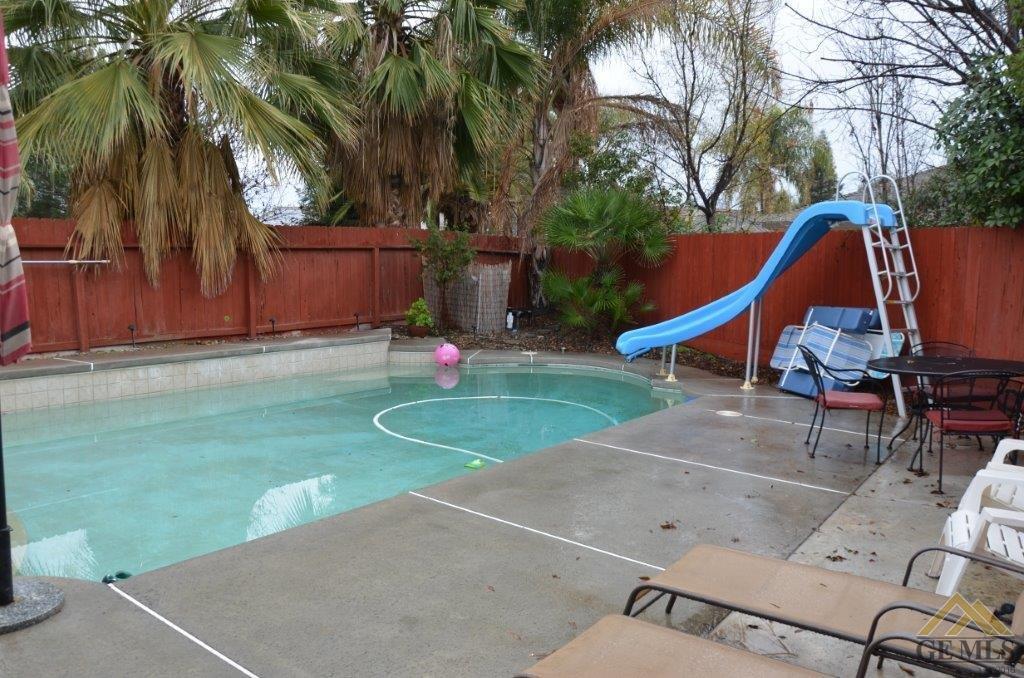 4305 Blue Devils Ave, Bakersfield, CA 93313 photo 14