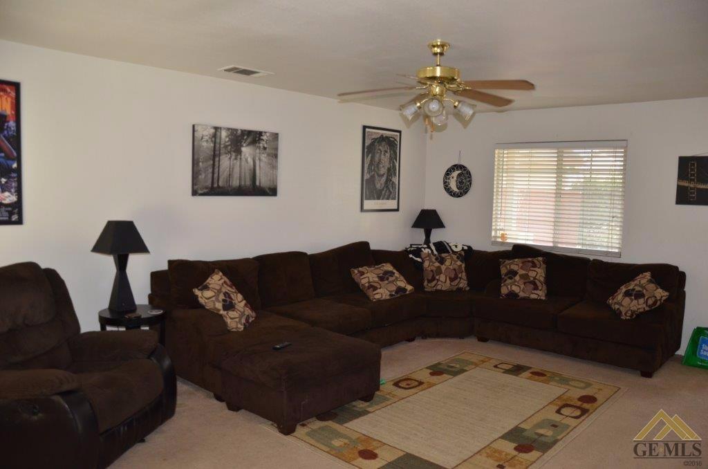 4305 Blue Devils Ave, Bakersfield, CA 93313 photo 5
