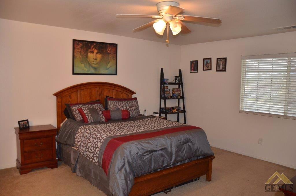 4305 Blue Devils Ave, Bakersfield, CA 93313 photo 8