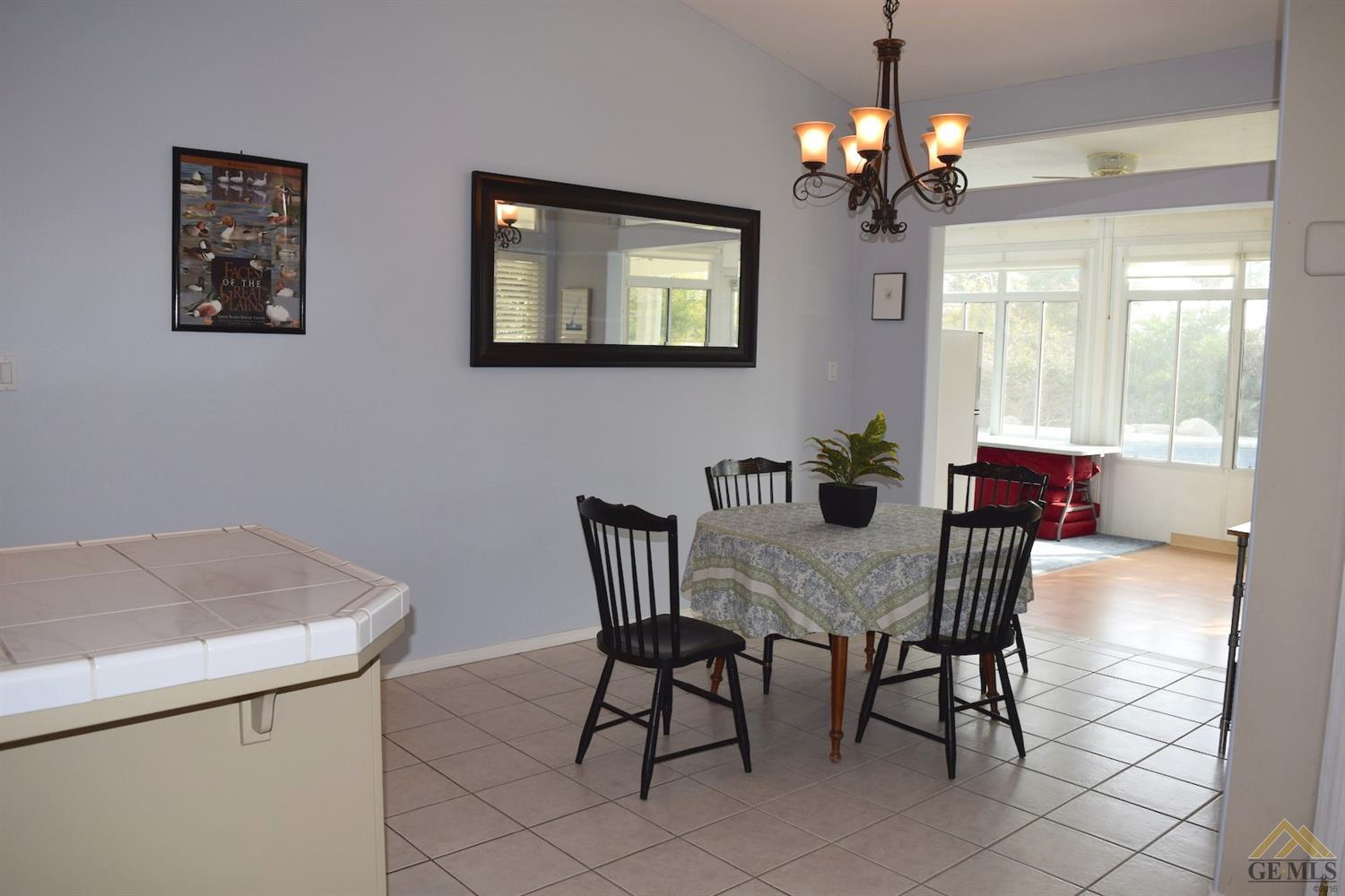 10325 Bichester Ct, Bakersfield, CA 93311 photo 8