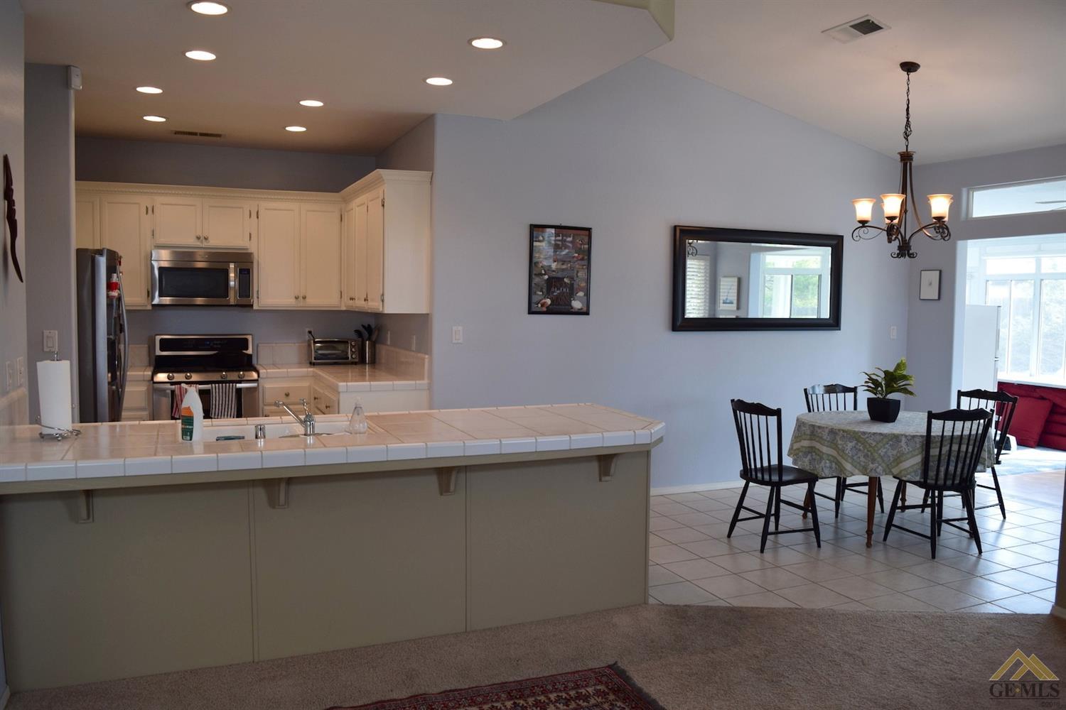 10325 Bichester Ct, Bakersfield, CA 93311 photo 7