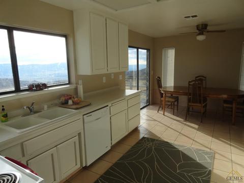 28600 Skyline Dr, Tehachapi, CA 93561 photo 12