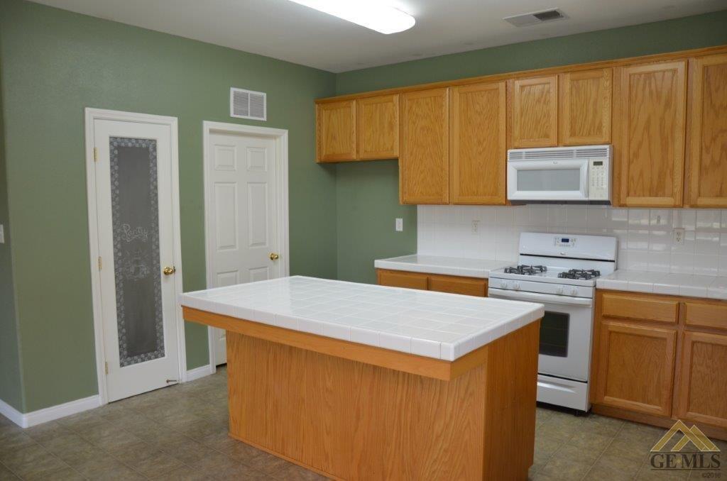 11724 Copernicus Ave, Bakersfield, CA 93312 photo 13