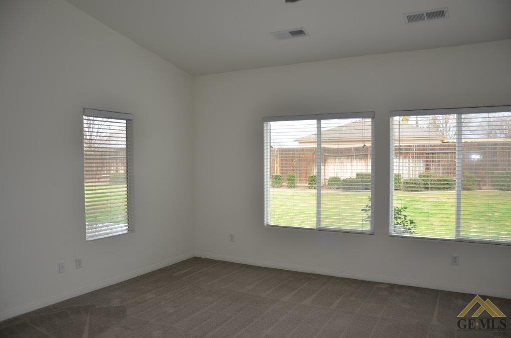 11724 Copernicus Ave, Bakersfield, CA 93312 photo 16
