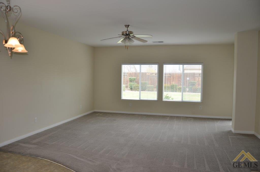 11724 Copernicus Ave, Bakersfield, CA 93312 photo 6