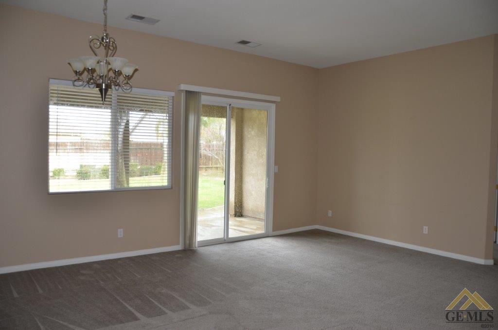 11724 Copernicus Ave, Bakersfield, CA 93312 photo 4