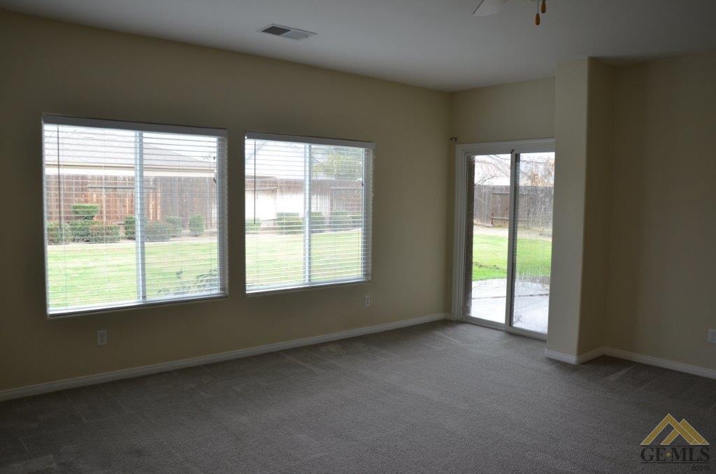 11724 Copernicus Ave, Bakersfield, CA 93312 photo 7