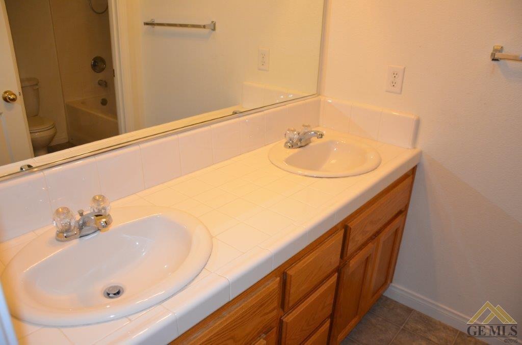 11724 Copernicus Ave, Bakersfield, CA 93312 photo 25