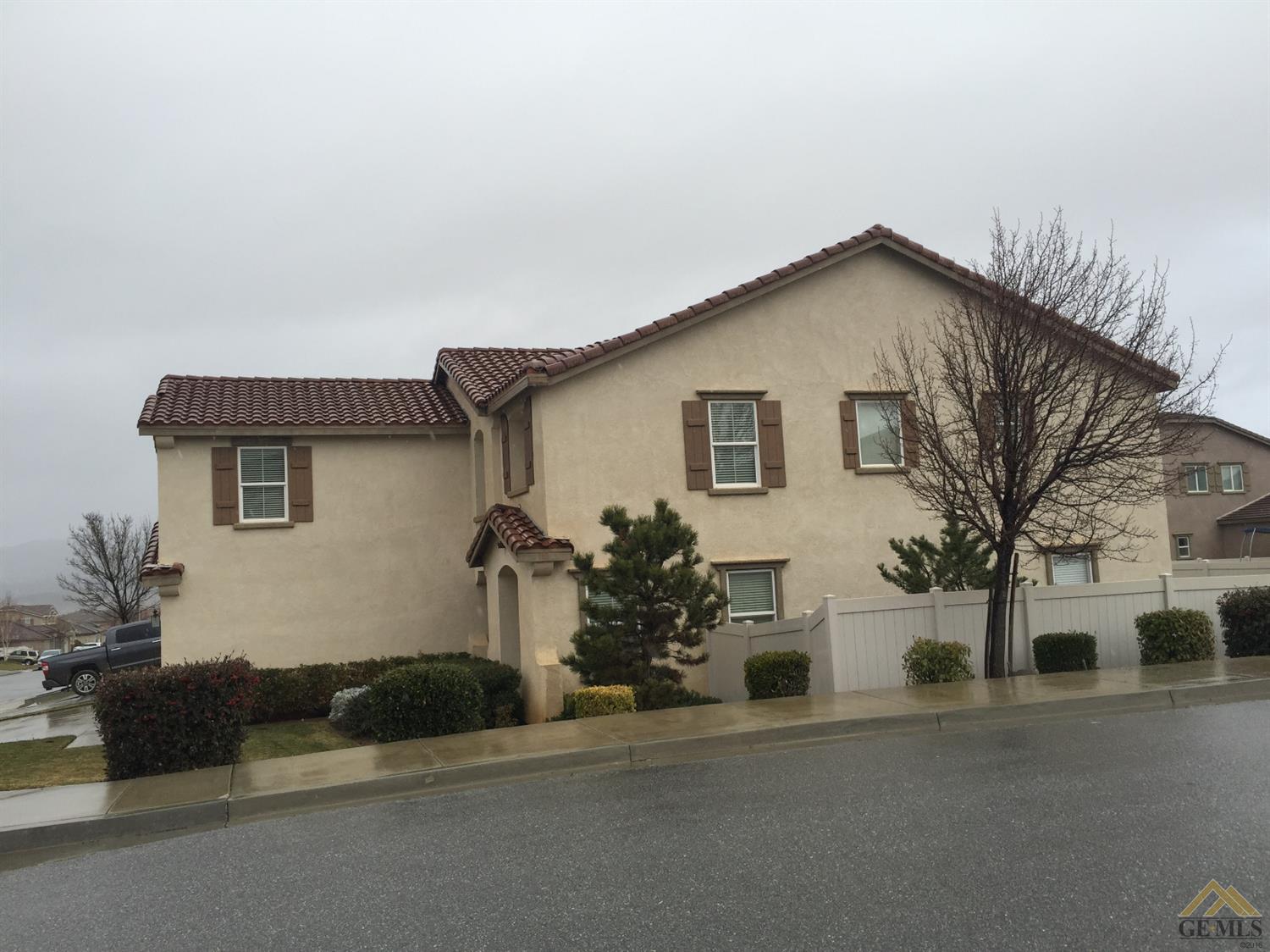 1426 Wild Olive Rd, Tehachapi, CA 93561 photo 2