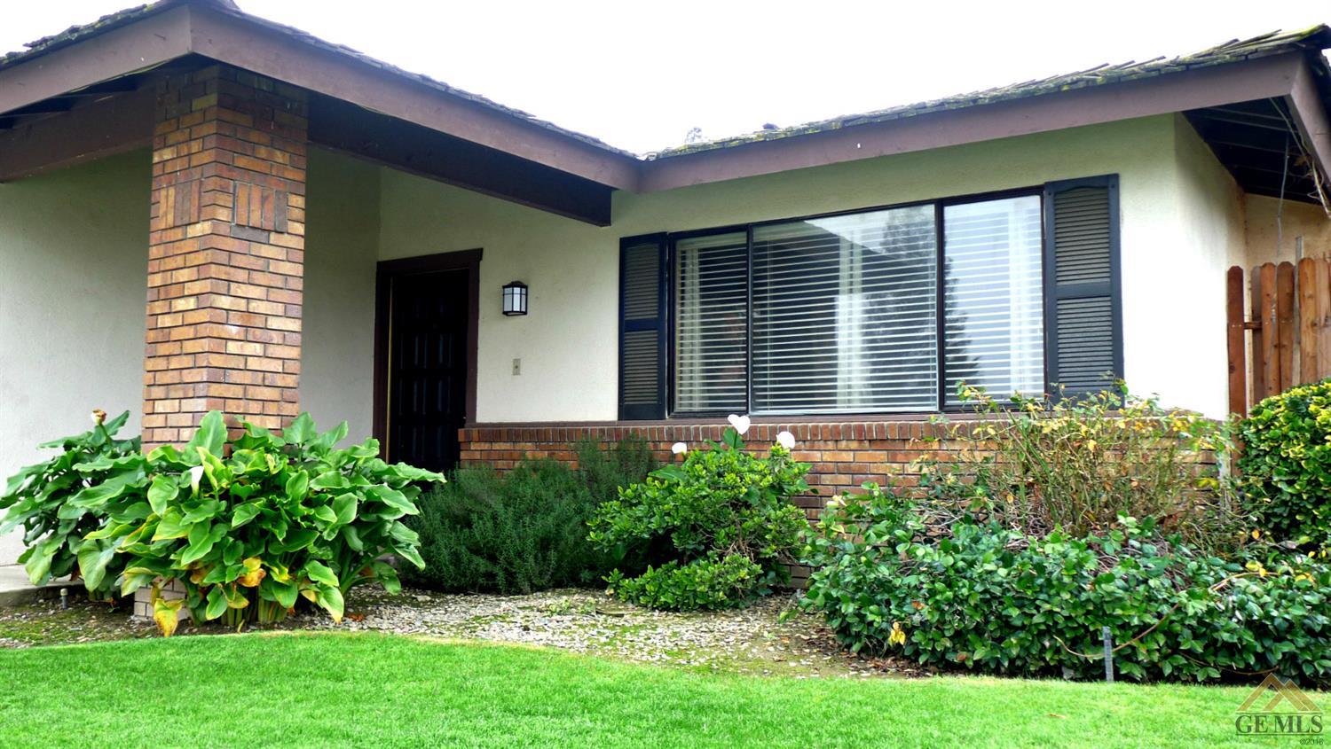 9105 Duncanson Dr, Bakersfield, CA 93311 photo 2
