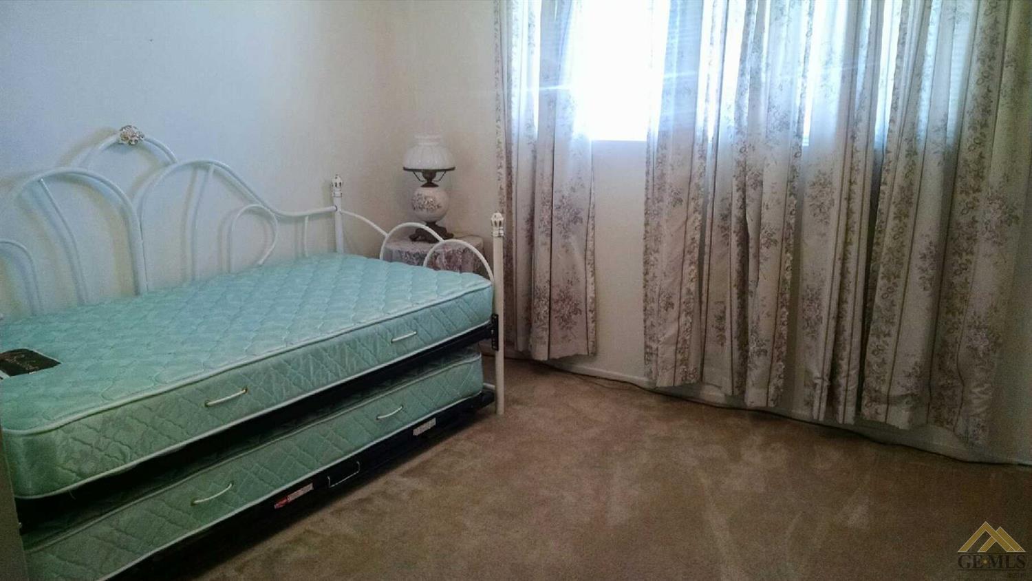 219 Suzanne Ln, Taft, CA 93268 photo 12