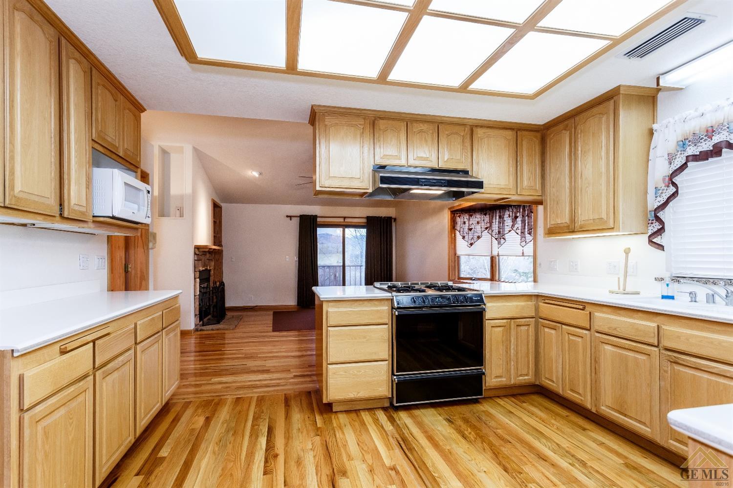 28750 Delaware Dr, Tehachapi, CA 93561 photo 16