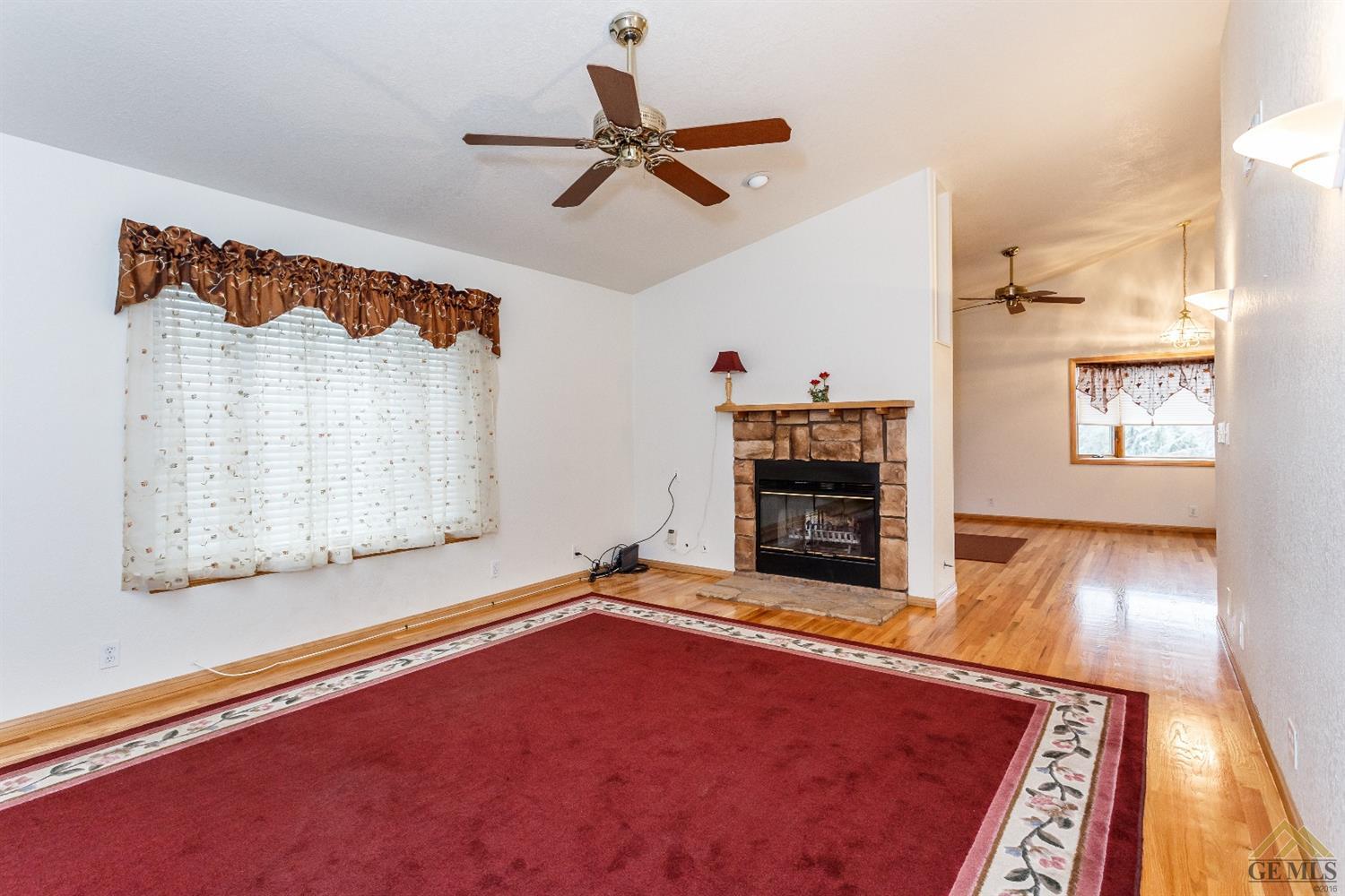 28750 Delaware Dr, Tehachapi, CA 93561 photo 9
