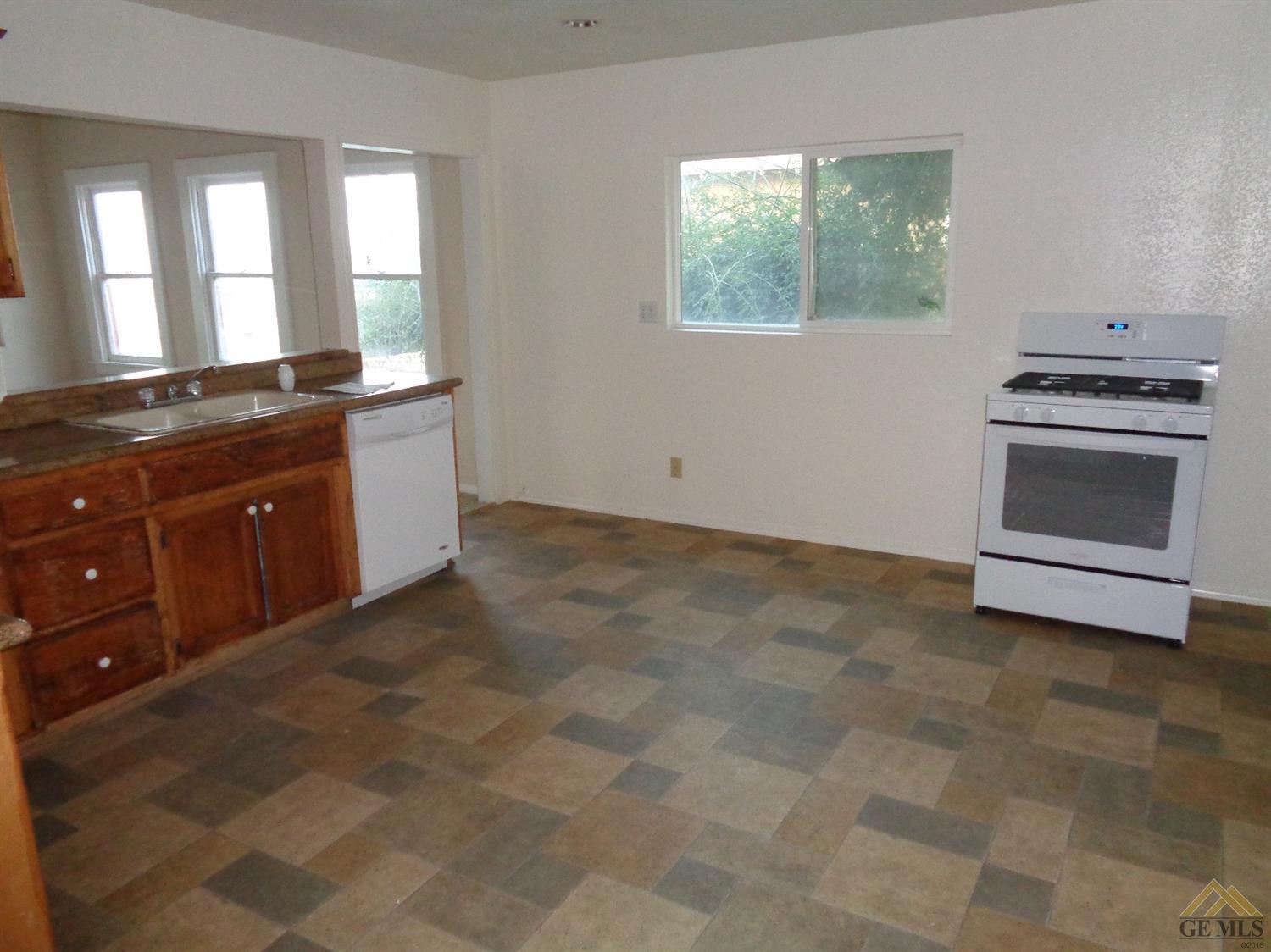 307 Crystal St, Taft, CA 93268 photo 15