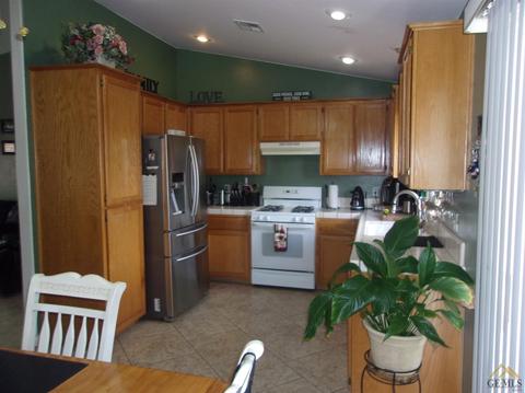 105 Lee St, Taft, CA 93268 photo 8