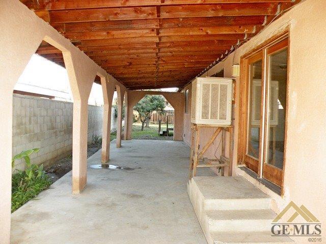 124 Laurel Ave, Arvin, CA 93203 photo 8