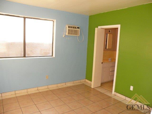 124 Laurel Ave, Arvin, CA 93203 photo 4