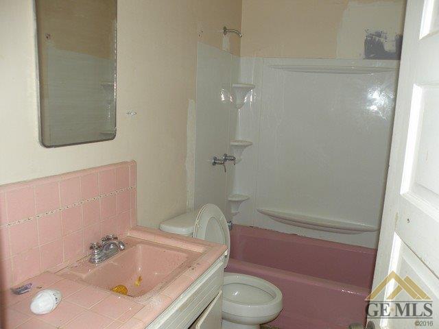 124 Laurel Ave, Arvin, CA 93203 photo 5