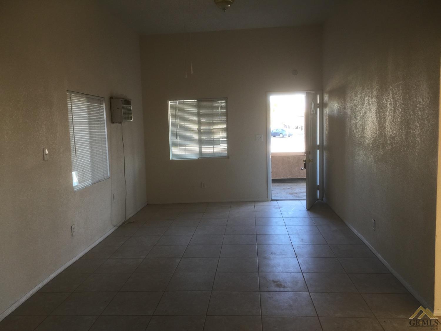 411 6th St, Taft, CA 93268 photo 3