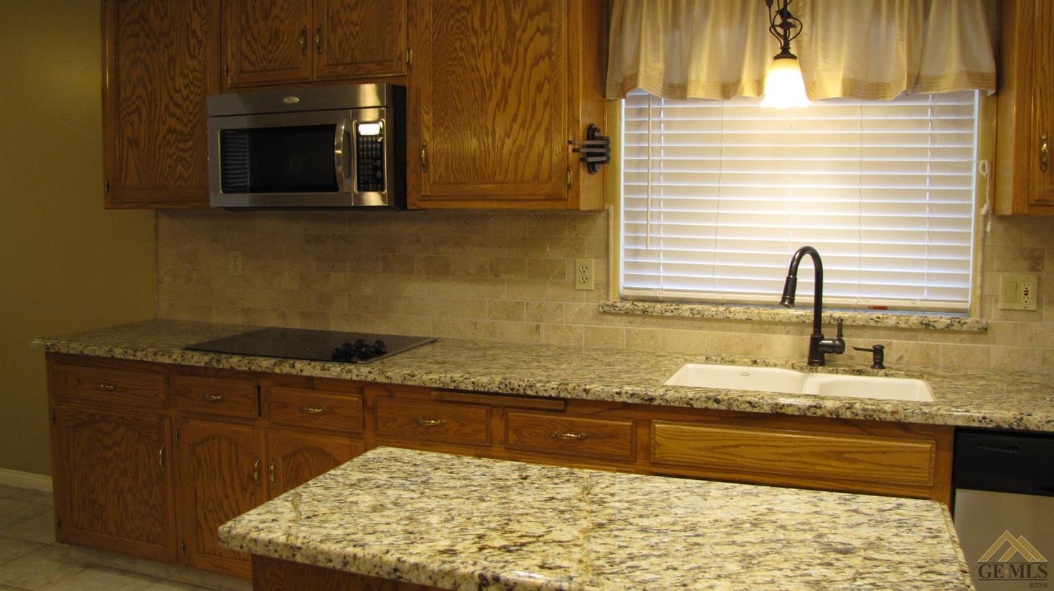 9404 Colfax Ct, Bakersfield, CA 93312 photo 7