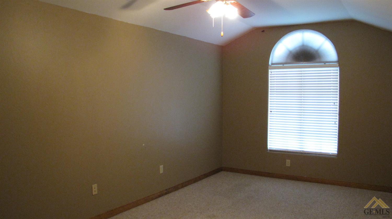 9404 Colfax Ct, Bakersfield, CA 93312 photo 10
