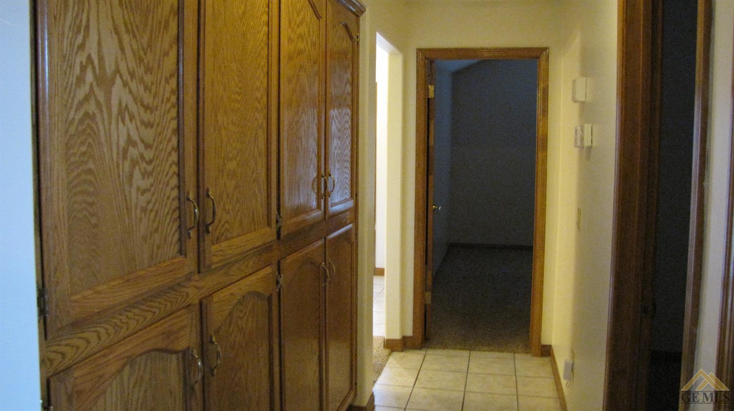 9404 Colfax Ct, Bakersfield, CA 93312 photo 13