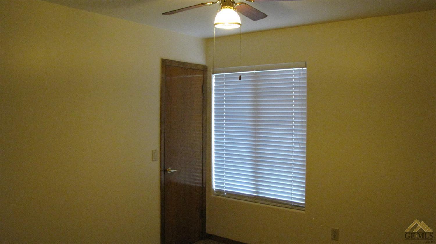 9404 Colfax Ct, Bakersfield, CA 93312 photo 14
