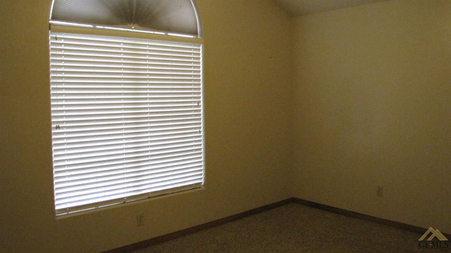 9404 Colfax Ct, Bakersfield, CA 93312 photo 15