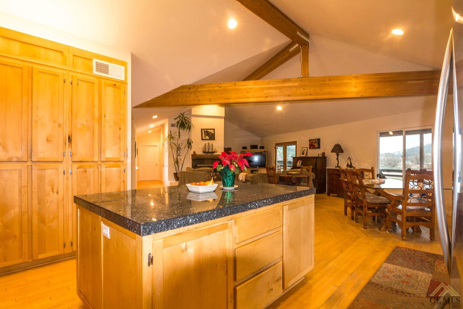 29801 S Lower Valley Rd, Tehachapi, CA 93561 photo 6
