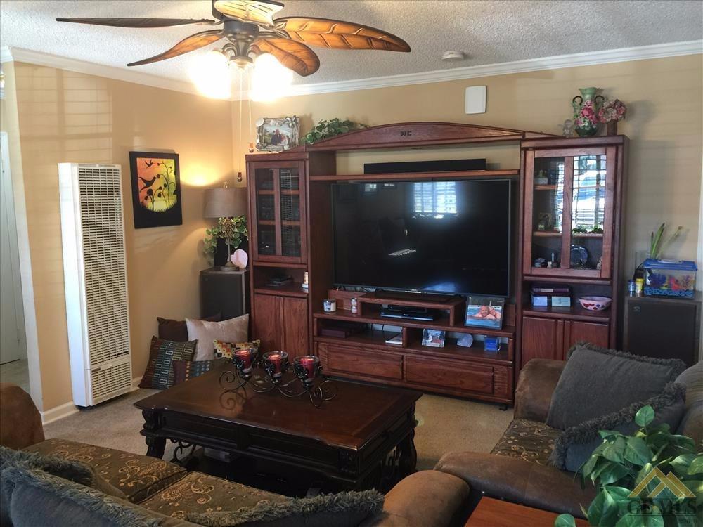 28041 Seabiscuit Way, Tehachapi, CA 93561 photo 2