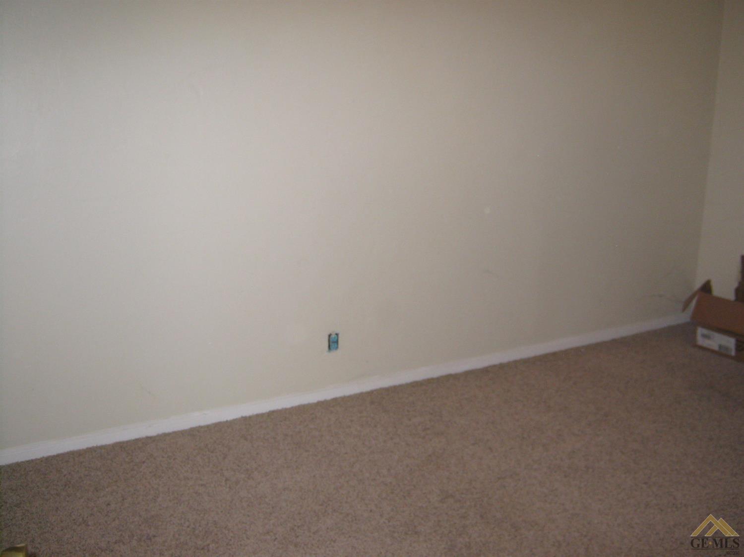 405 Beech Ave, Shafter, CA 93263 photo 11