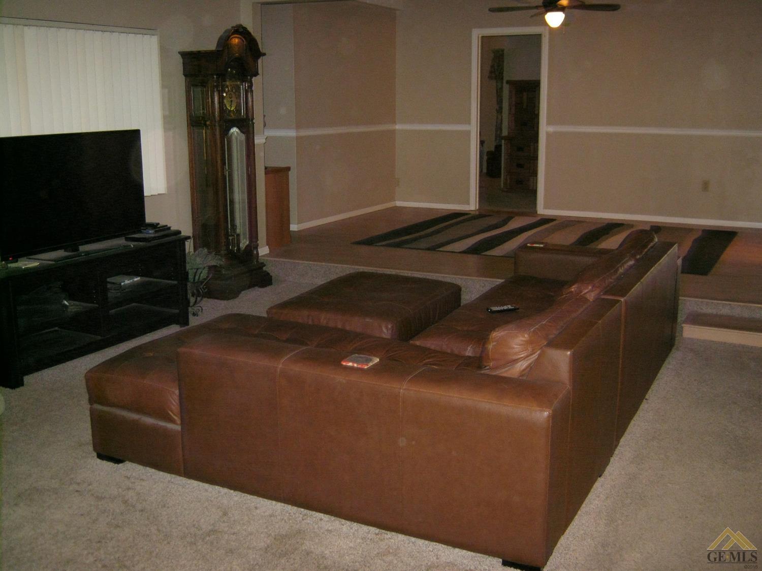 405 Beech Ave, Shafter, CA 93263 photo 9