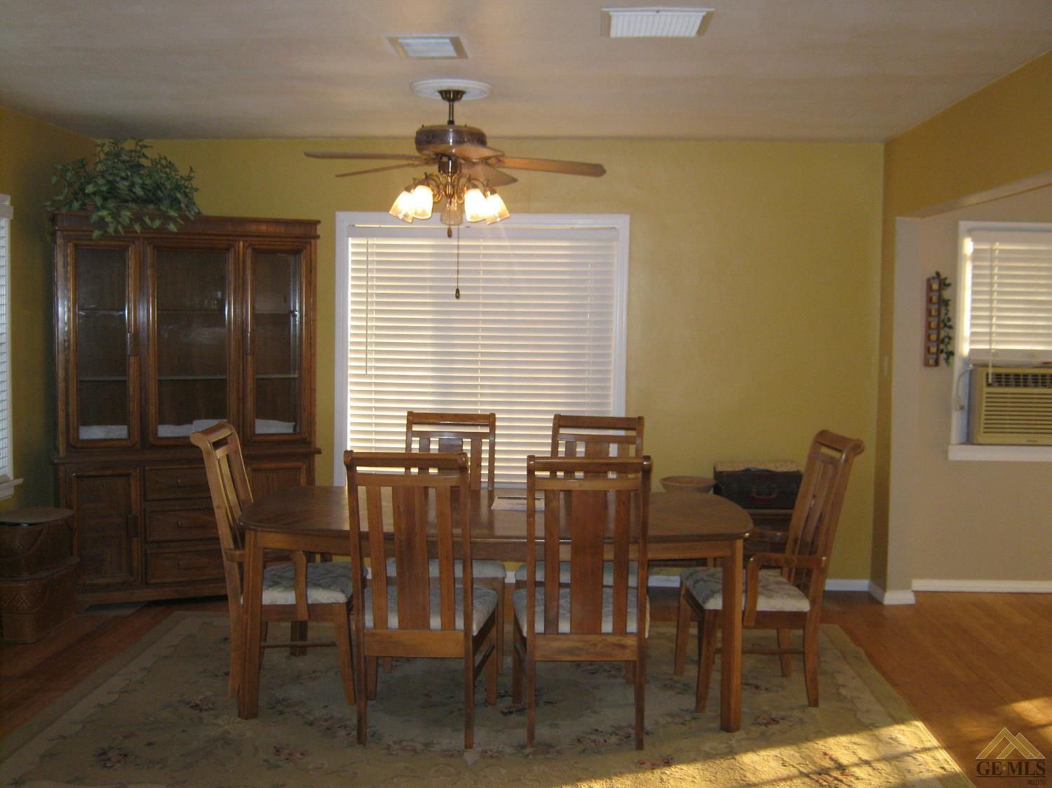 405 Beech Ave, Shafter, CA 93263 photo 5