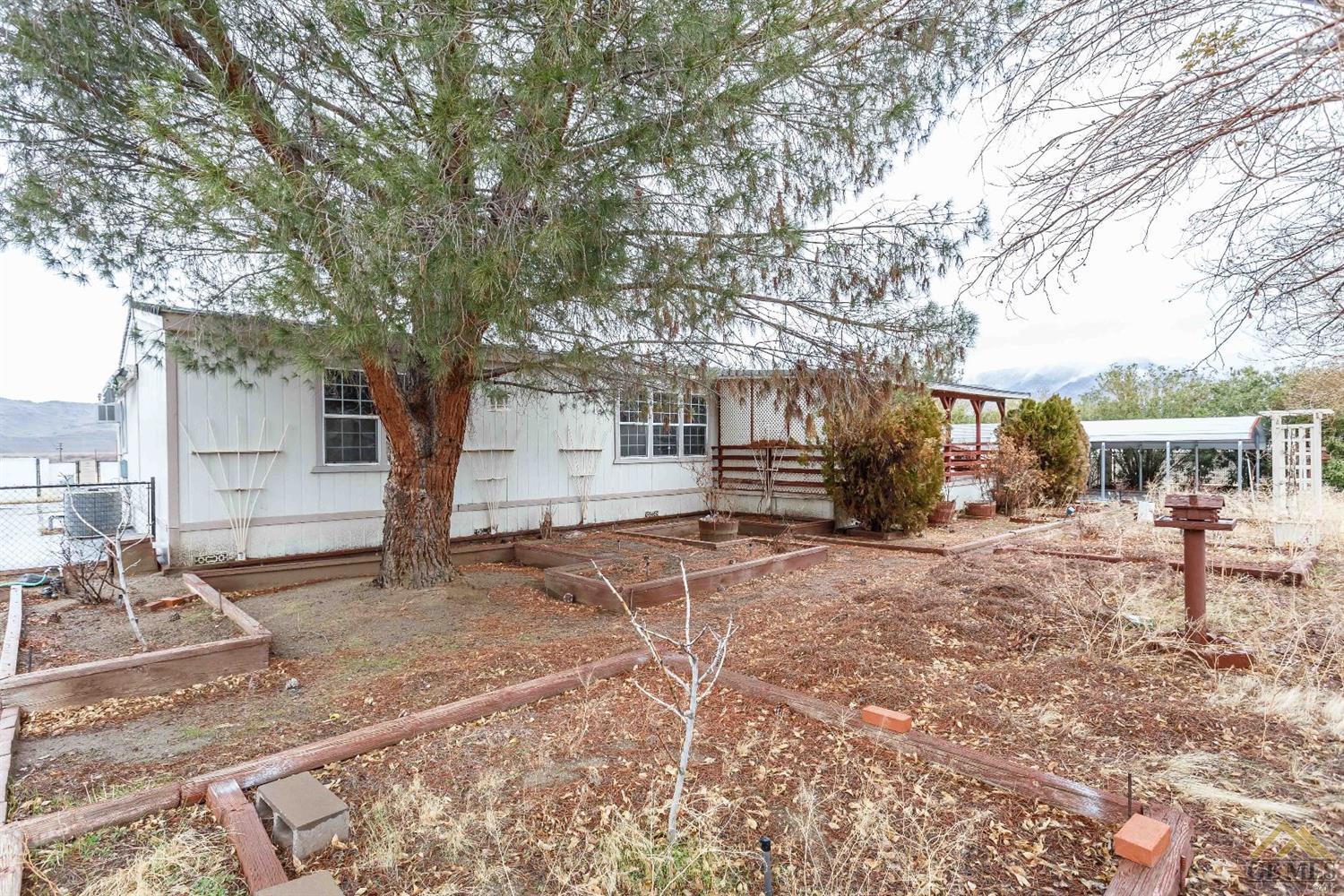 9207 Apache Dr, Weldon, CA 93283 photo 1