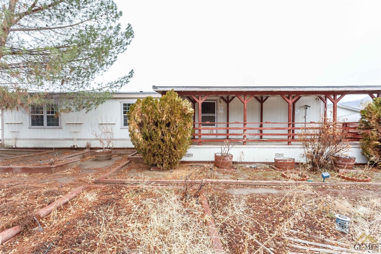 9207 Apache Dr, Weldon, CA 93283 photo 2