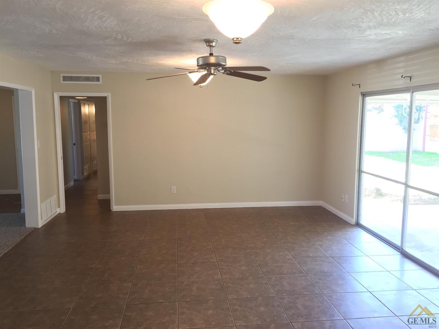 421 Stokes Ln, Taft, CA 93268 photo 10