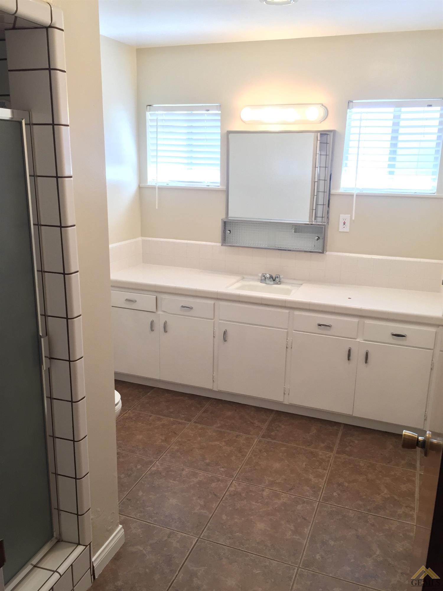 421 Stokes Ln, Taft, CA 93268 photo 19