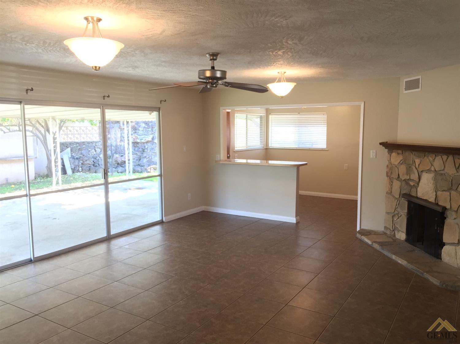421 Stokes Ln, Taft, CA 93268 photo 8