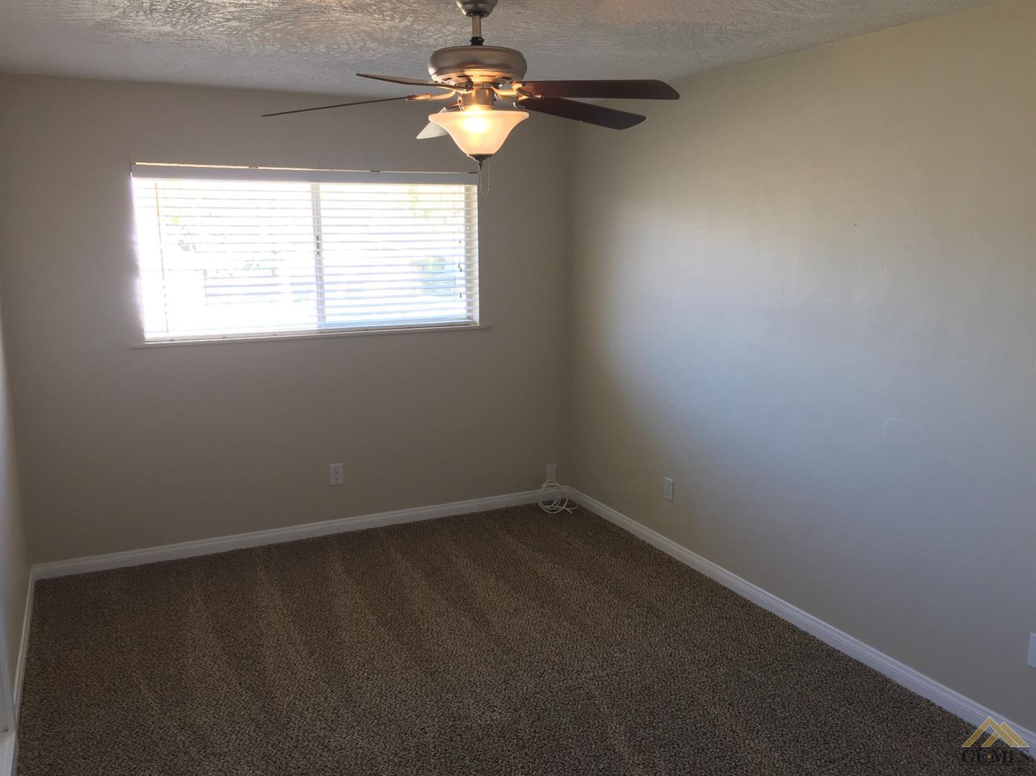 421 Stokes Ln, Taft, CA 93268 photo 21