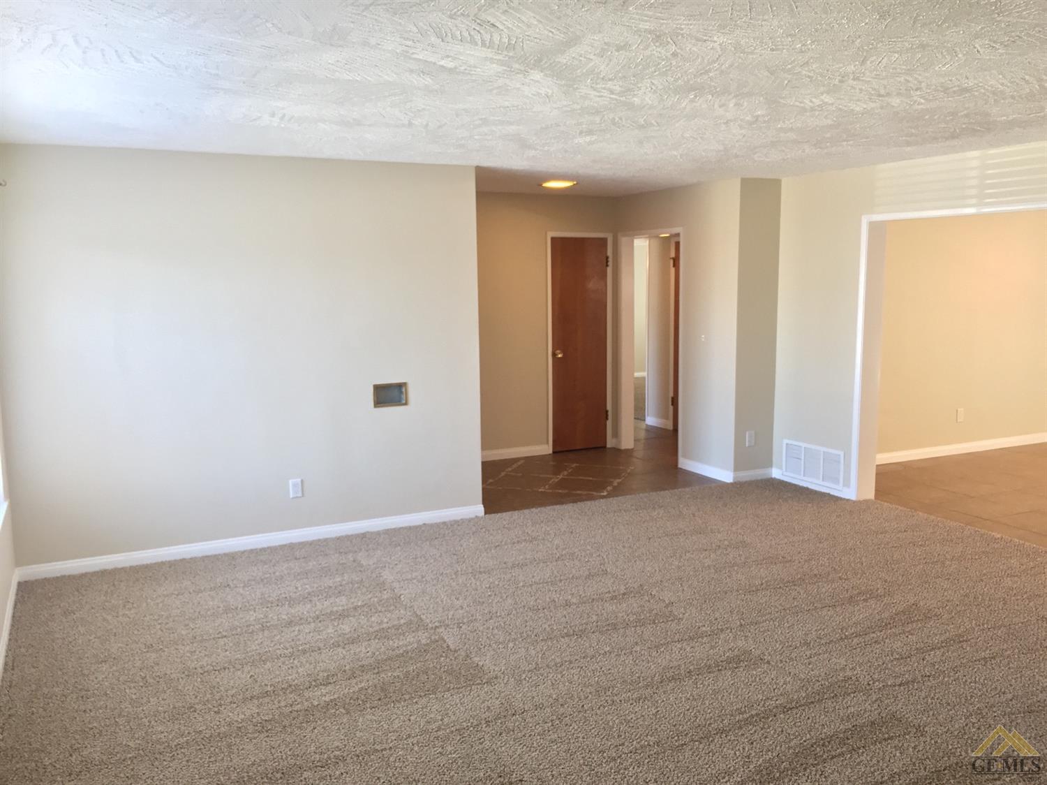 421 Stokes Ln, Taft, CA 93268 photo 6