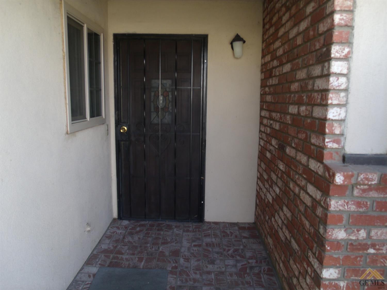 2417 7th St, Wasco, CA 93280 photo 6