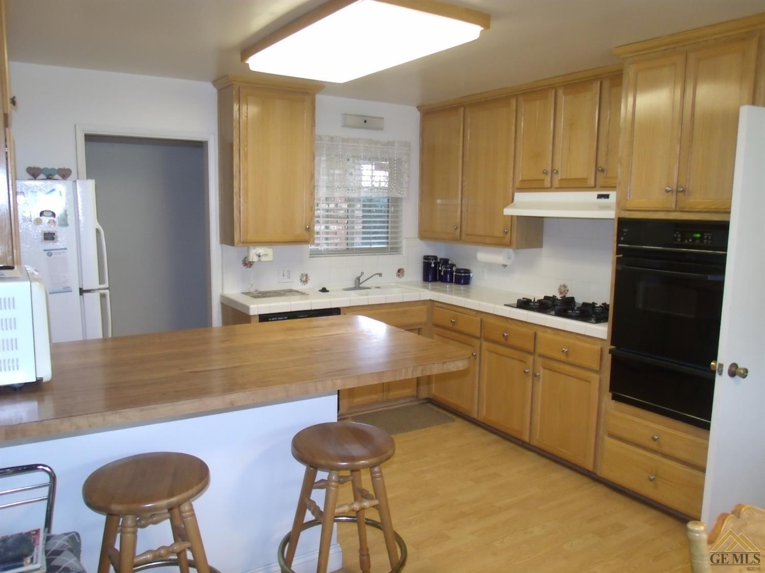 2417 7th St, Wasco, CA 93280 photo 9