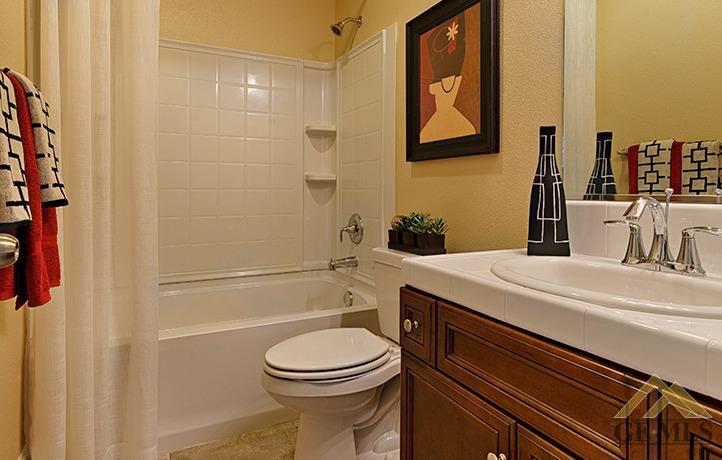 9529 Mountain Peak Ln, Shafter, CA 93263 photo 9