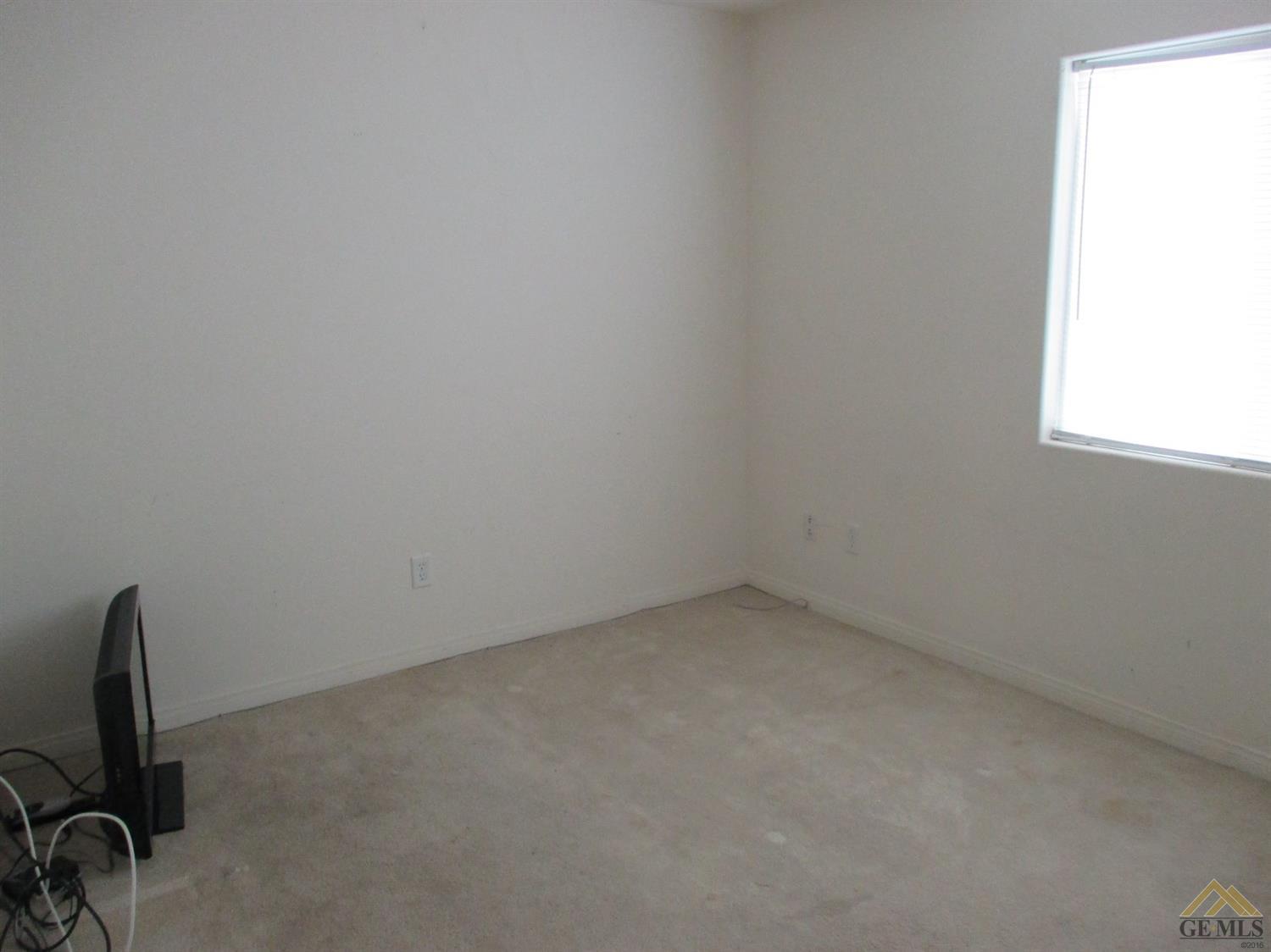7215 Isla Mona Ct, Bakersfield, CA 93307 photo 6