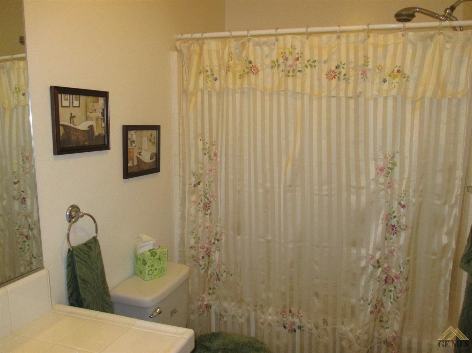 7215 Isla Mona Ct, Bakersfield, CA 93307 photo 7