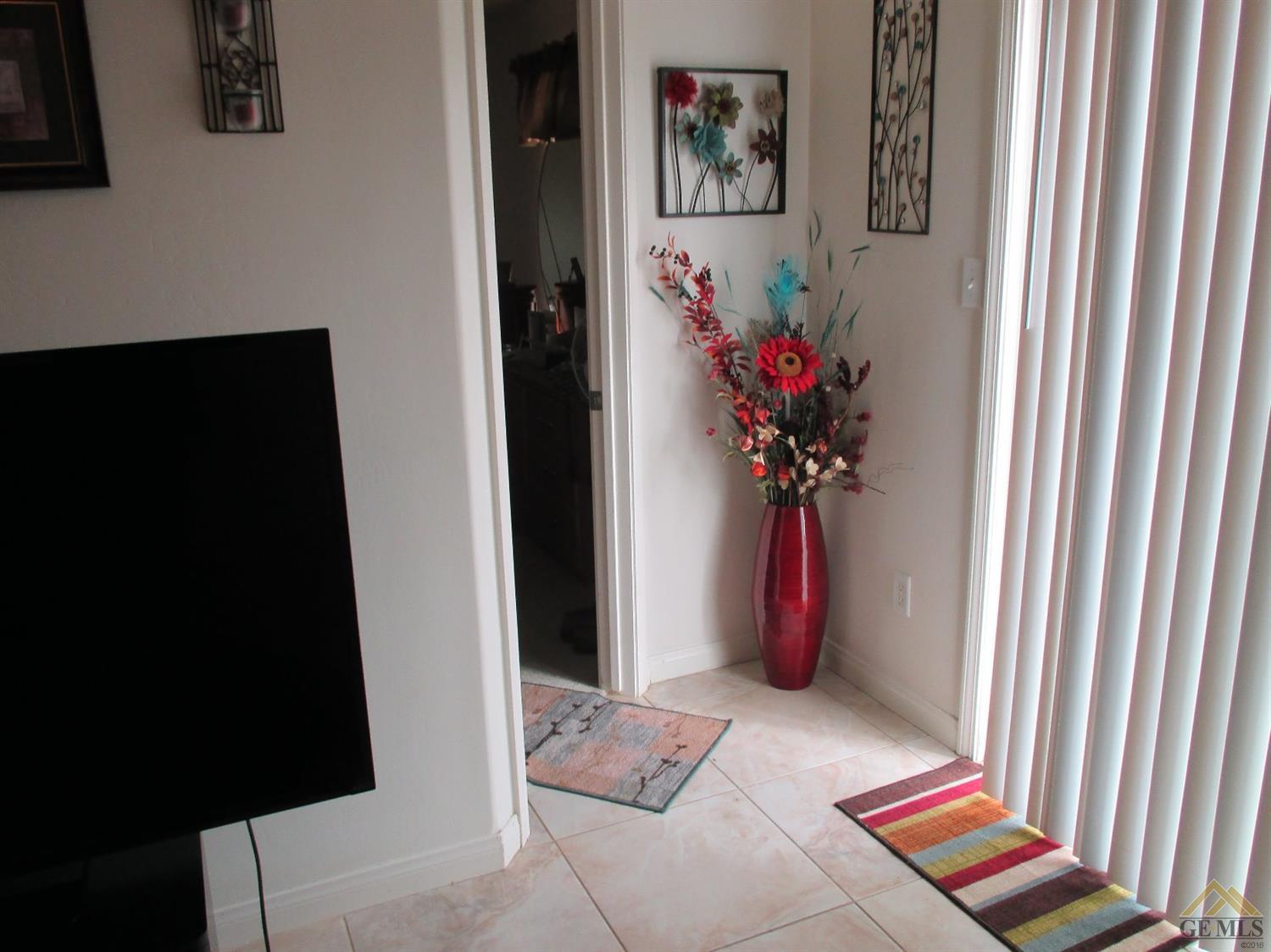 7215 Isla Mona Ct, Bakersfield, CA 93307 photo 8