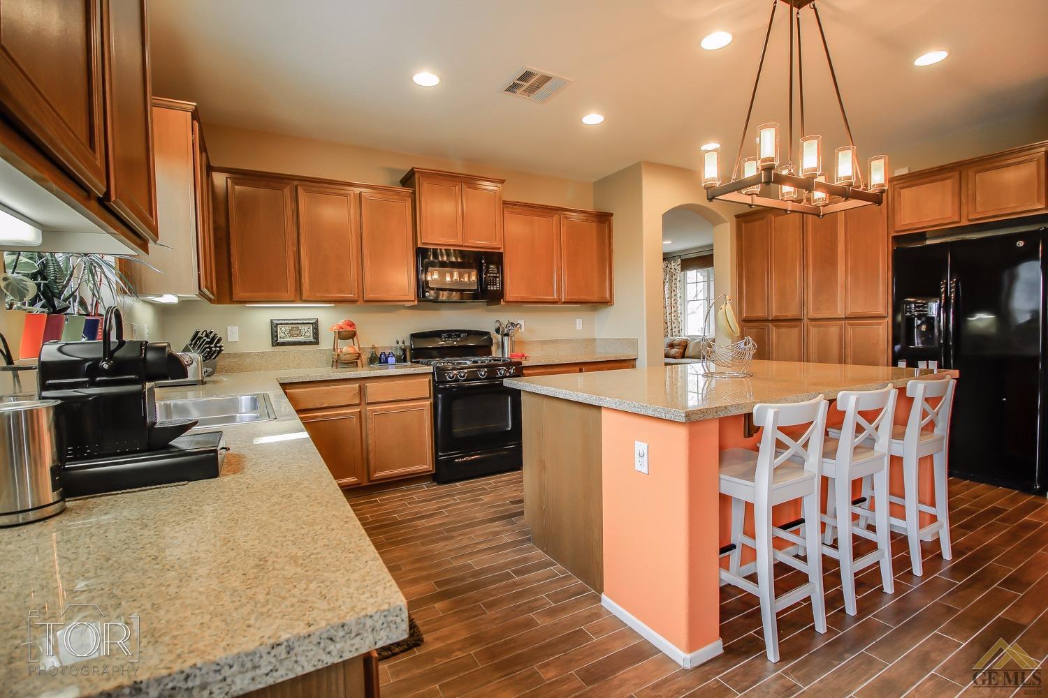 4704 Basque St, Bakersfield, CA 93313 photo 14